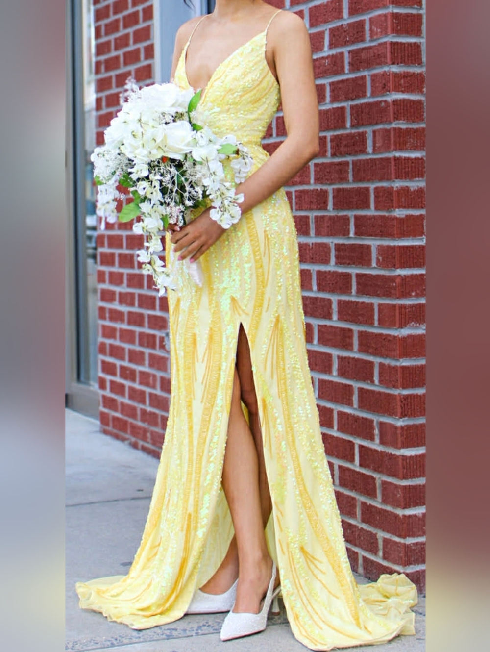 Elegant Yellow Sequin Spaghetti Strap Evening Gown